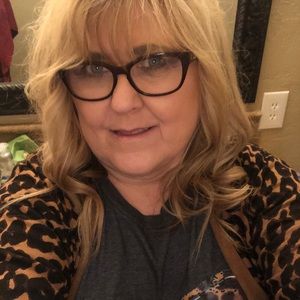 Meet your Posher, Pam
